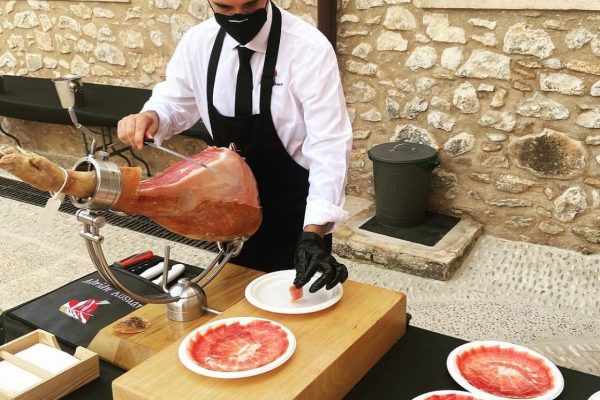 240644352_162379989351327_2261927421470440818_n